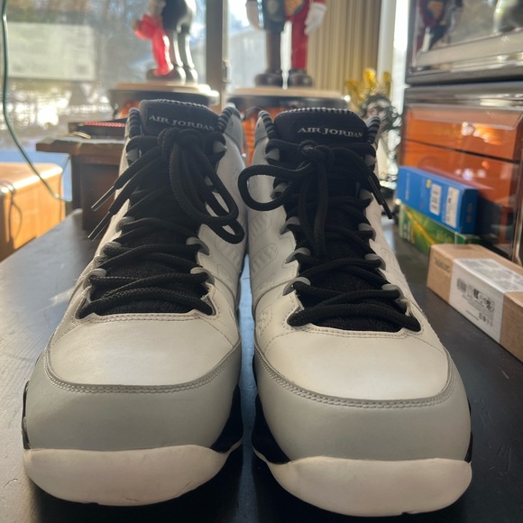 Air Jordan Retro 'Barons' - Size 12